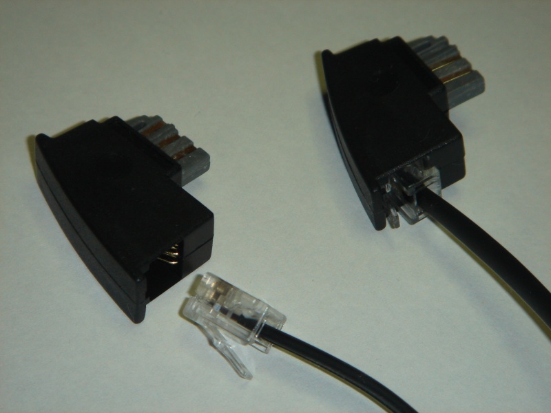 Datei:TAE-with-RJ-Cable.JPG
